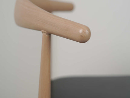 Hans Cafe Chair - Metal Restaurant Chair with Wooden Finish